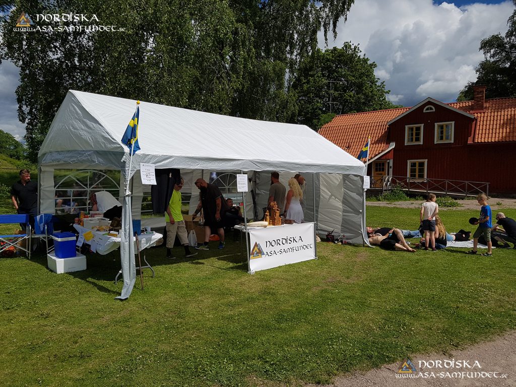 Utförda Blot 2017: Nordiska Asa-samfundets midsommarfirande 2017 1 010