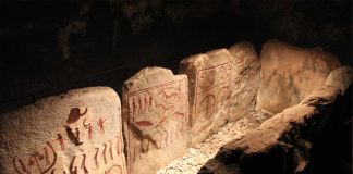 Tio viktiga platser att besöka: Kiviksgraven Tio viktiga platser att besöka: Kiviksgraven