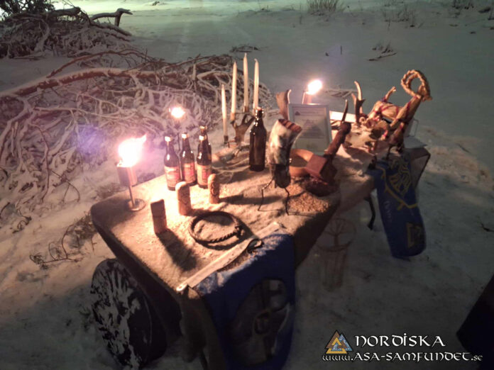 Utförda Riter 2023: Blotlag Sleipner höll en Vintersolståndsrit vid Grosvads gravplatsområde i Finspång