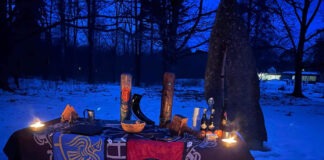 Utförda Blot 2024: Blotlaget Ymer höll Midvinterblot vid Anundshög, Västerås Utförda Blot 2024: Blotlaget Ymer höll Midvinterblot vid Anundshög, Västerås