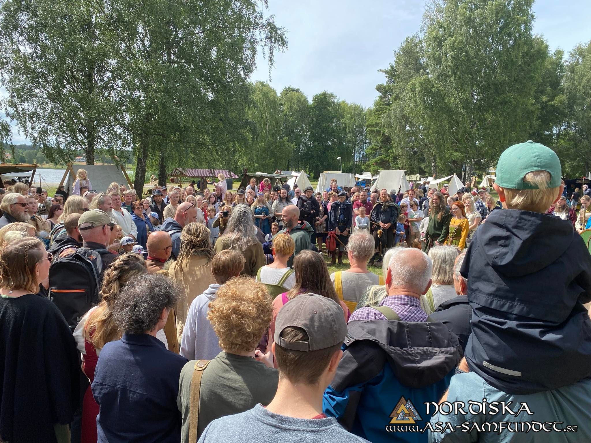 Utförda Ceremonier 2024: Bröllopsceremoni på Stallarholmens Vikingafestival