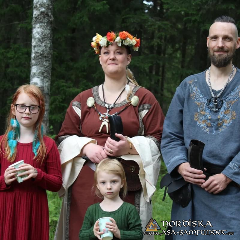 Utförda Ceremonier 2024: Bröllopsceremoni för Malena Ahl och Michael Svensson i Lövhult, Nässjö