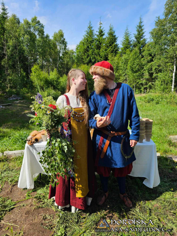 Bröllopsceremoni-Oscar-Cecilia-29-juni-2024-28 Utförda Ceremonier 2024: Bröllopsceremoni för Oscar Söderström och Cecilia Ringner i Skillingaryd