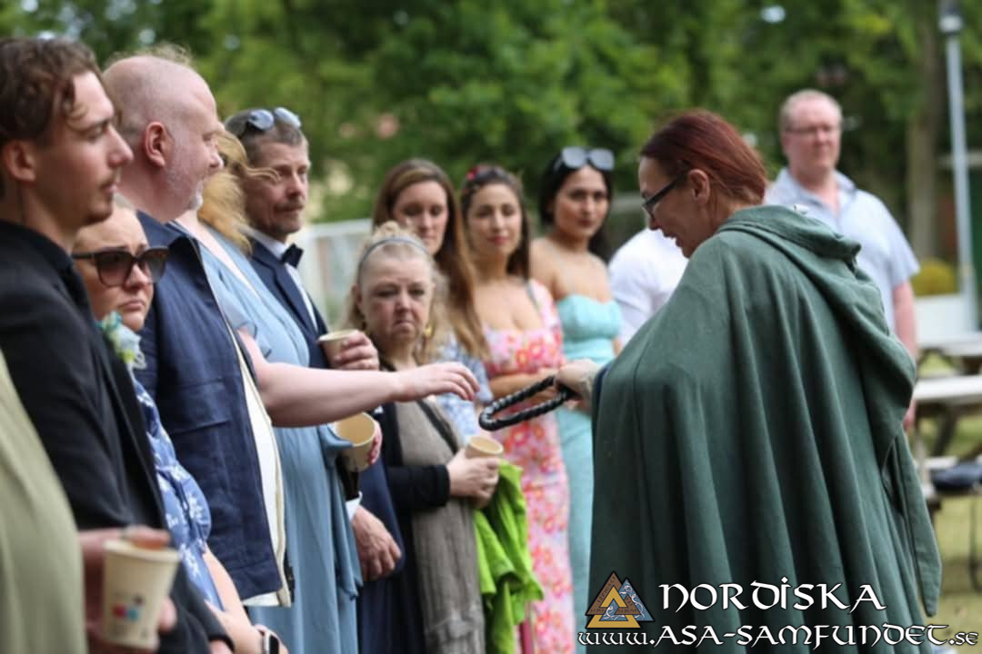 Utförda Ceremonier 2025: Bröllopsceremoni för Harry Waltersson och Annalisa Biagini Waltersson, Hörvik