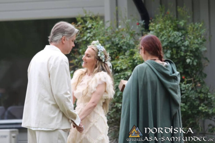 Bröllop - Harry och Annalisa Biagini Waltersson 28 juni 2025 - 06 Utförda Ceremonier 2025: Bröllopsceremoni för Harry Waltersson och Annalisa Biagini Waltersson, Hörvik
